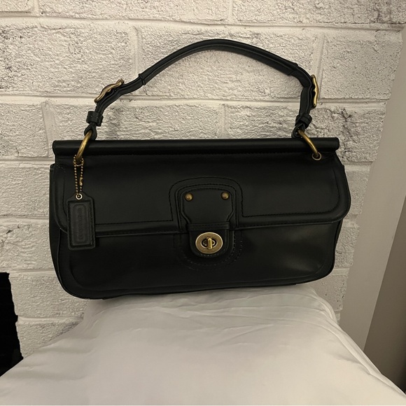 Coach Legacy City Willis  Satchel EUC - Picture 6 of 15